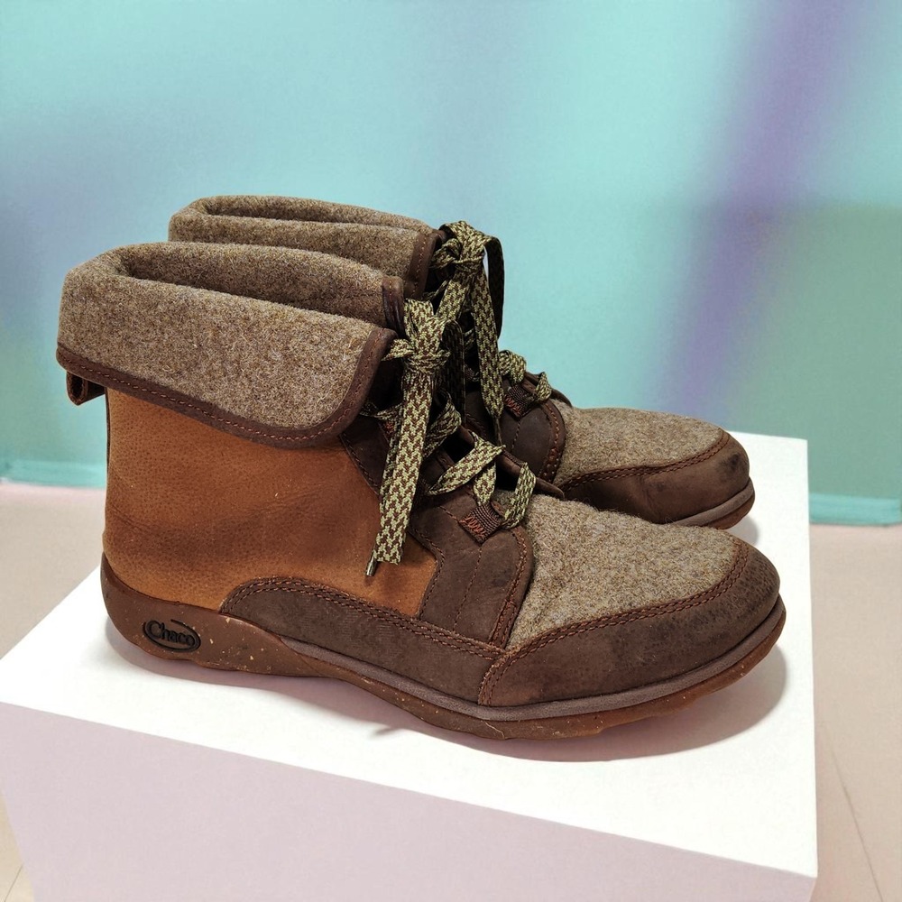 Chaco Barbary Chukka Boot Womens 9.5 Pinecone Brown Wool Fleece Lined J105446